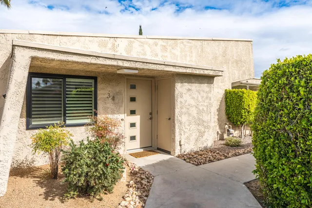 $2,800 | 1111 East Ramon Road, Unit 34, Palm Springs, CA 92264