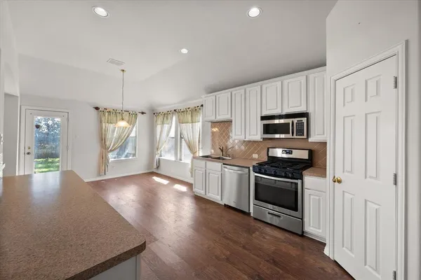 $2,600 | 6705 Terrace Glen Drive, Arlington, TX 76002