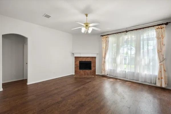 $2,600 | 6705 Terrace Glen Drive, Arlington, TX 76002