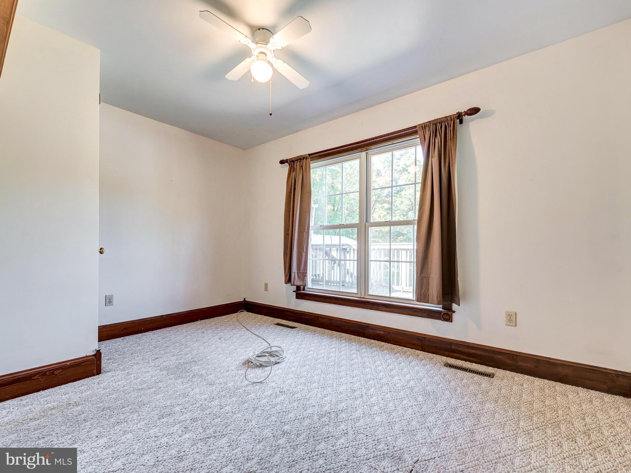 7128 Linganore Road Frederick, MD 21701 - Photo 16 of 30 Bright & Large Bedrooms!
