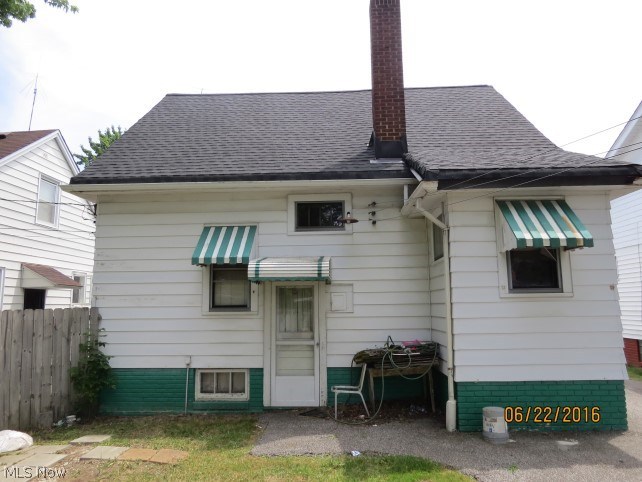 952 Quilliams Road Cleveland Heights, OH 44121 - Photo 3 of 4