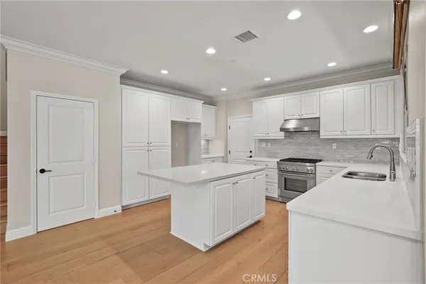 $1,880,000 | 83 Henson, Irvine, CA 92620