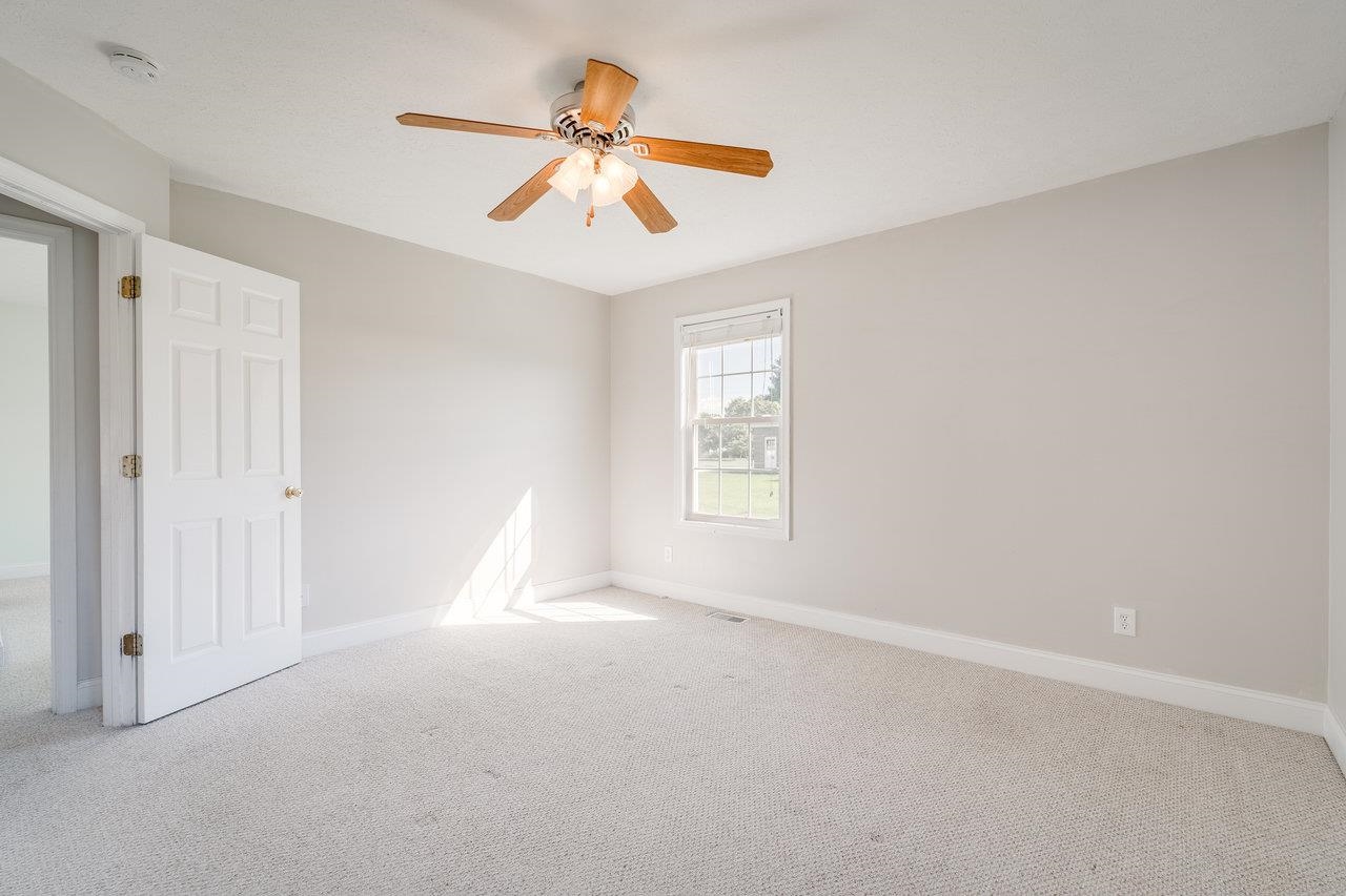 2145 Cloverleaf Lane Dayton, VA 22821 - Photo 16 of 39 Gallery Image 16