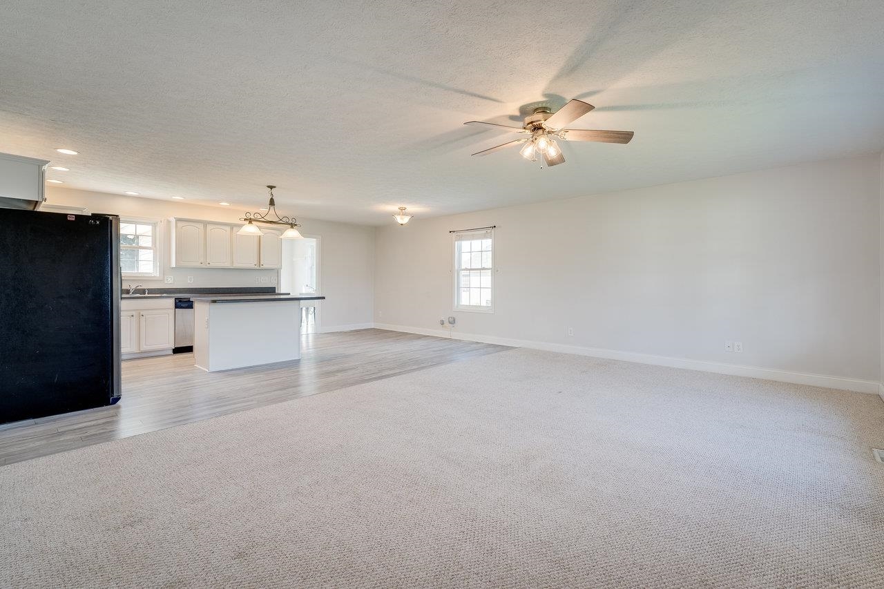 2145 Cloverleaf Lane Dayton, VA 22821 - Photo 3 of 39 Gallery Image 3
