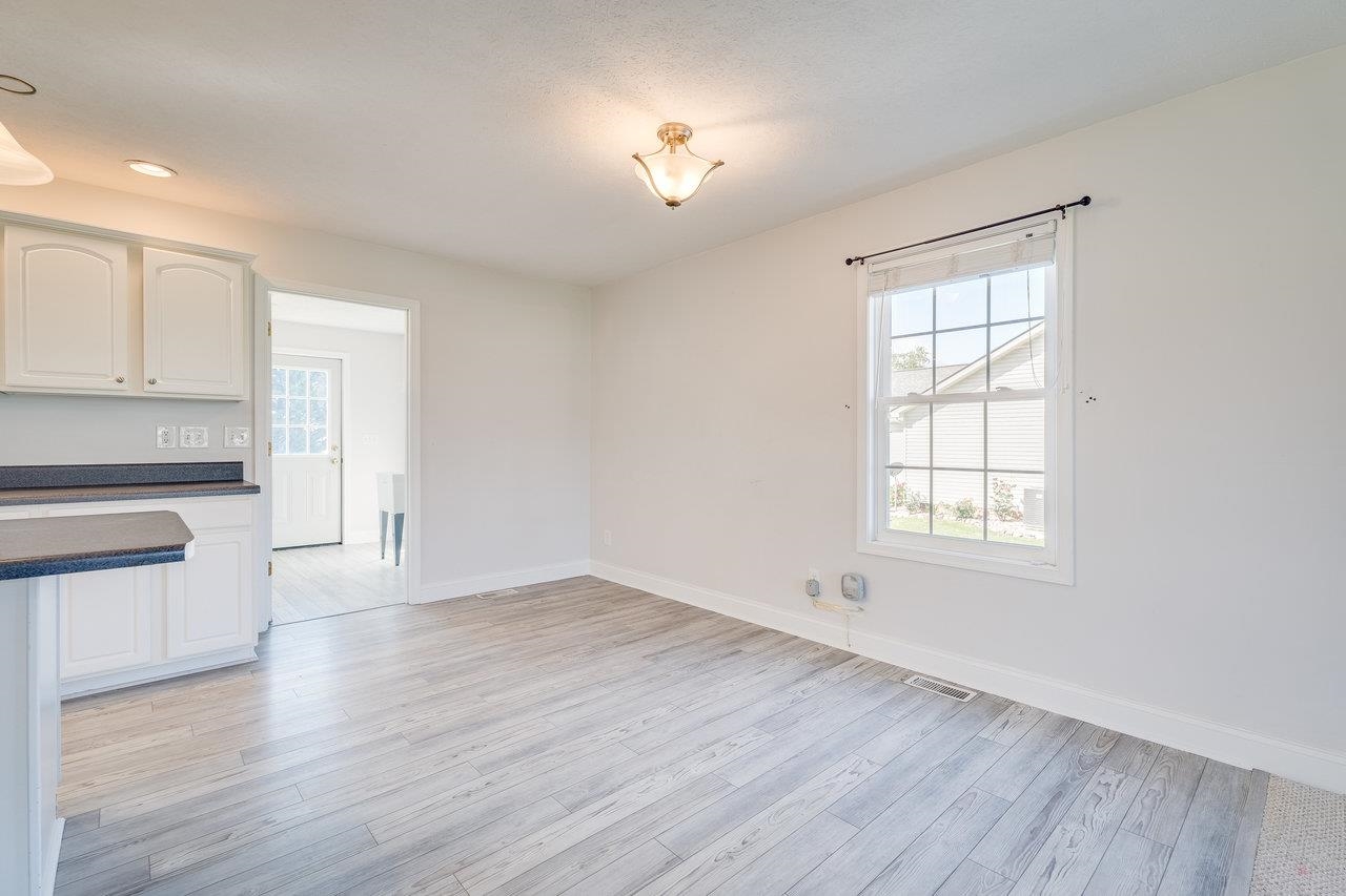 2145 Cloverleaf Lane Dayton, VA 22821 - Photo 5 of 39 Gallery Image 5