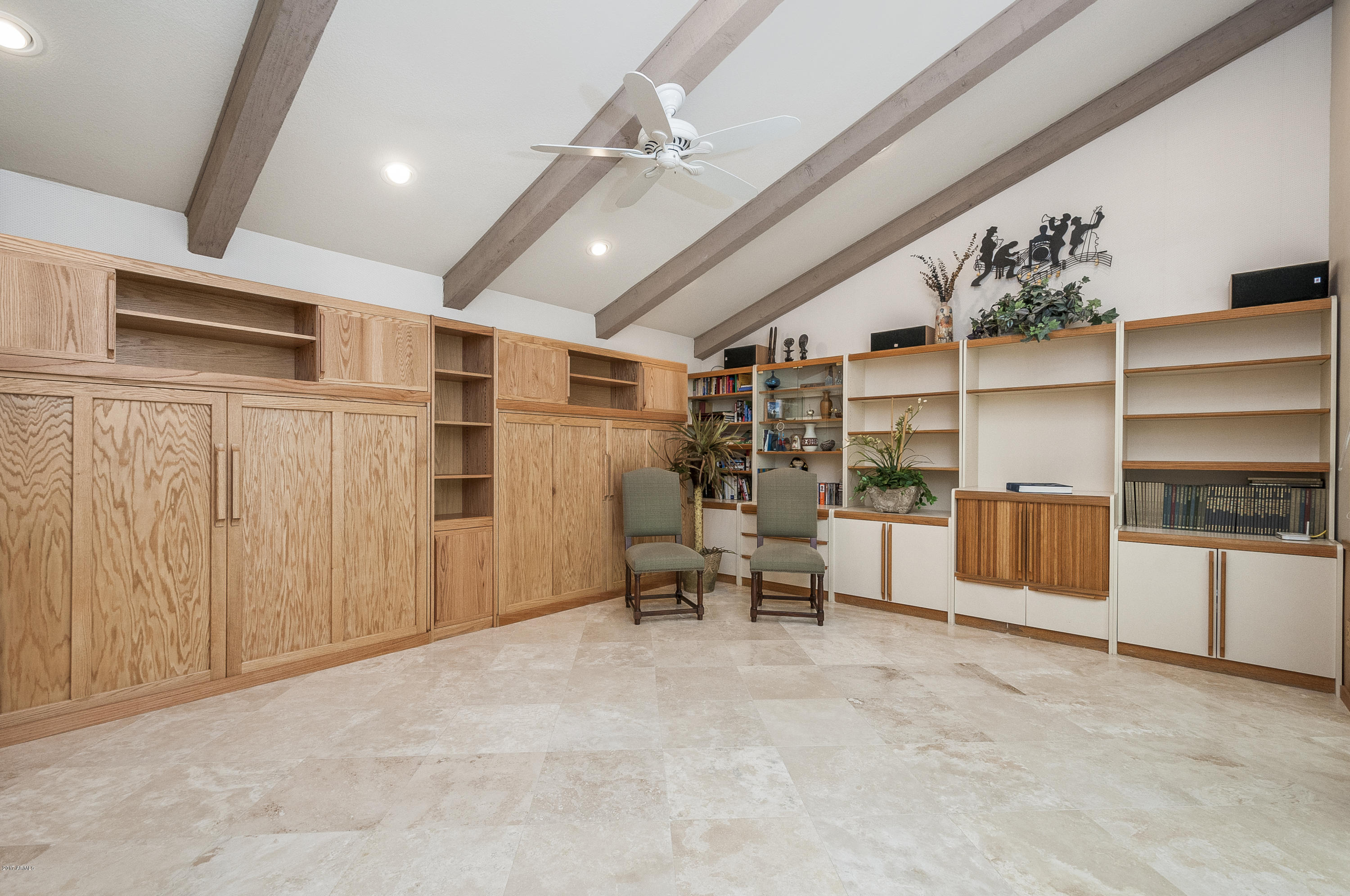 6801 North 1st Place Phoenix, AZ 85012 - Photo 13 of 32 Bonus Room with 2 Guest Murphy Beds