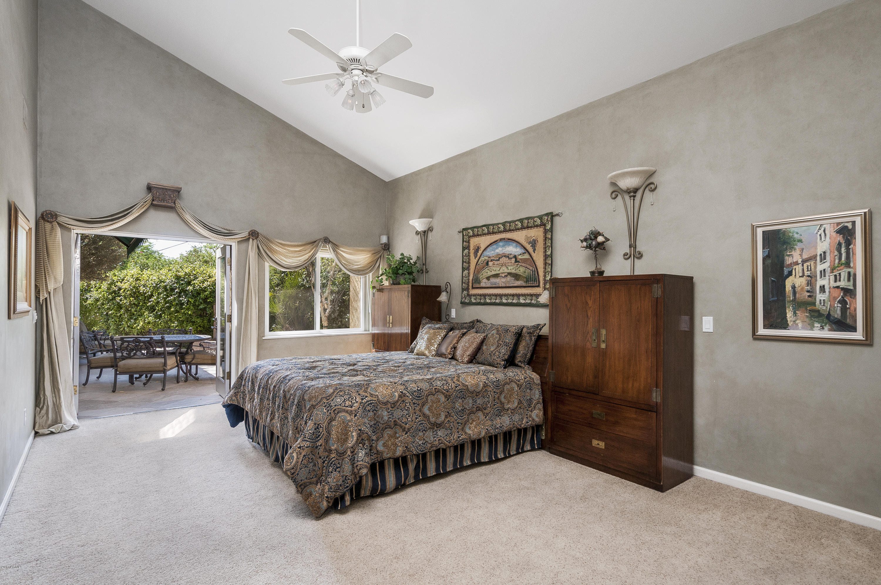 6801 North 1st Place Phoenix, AZ 85012 - Photo 14 of 32 Master Suite with Garden Patio Views