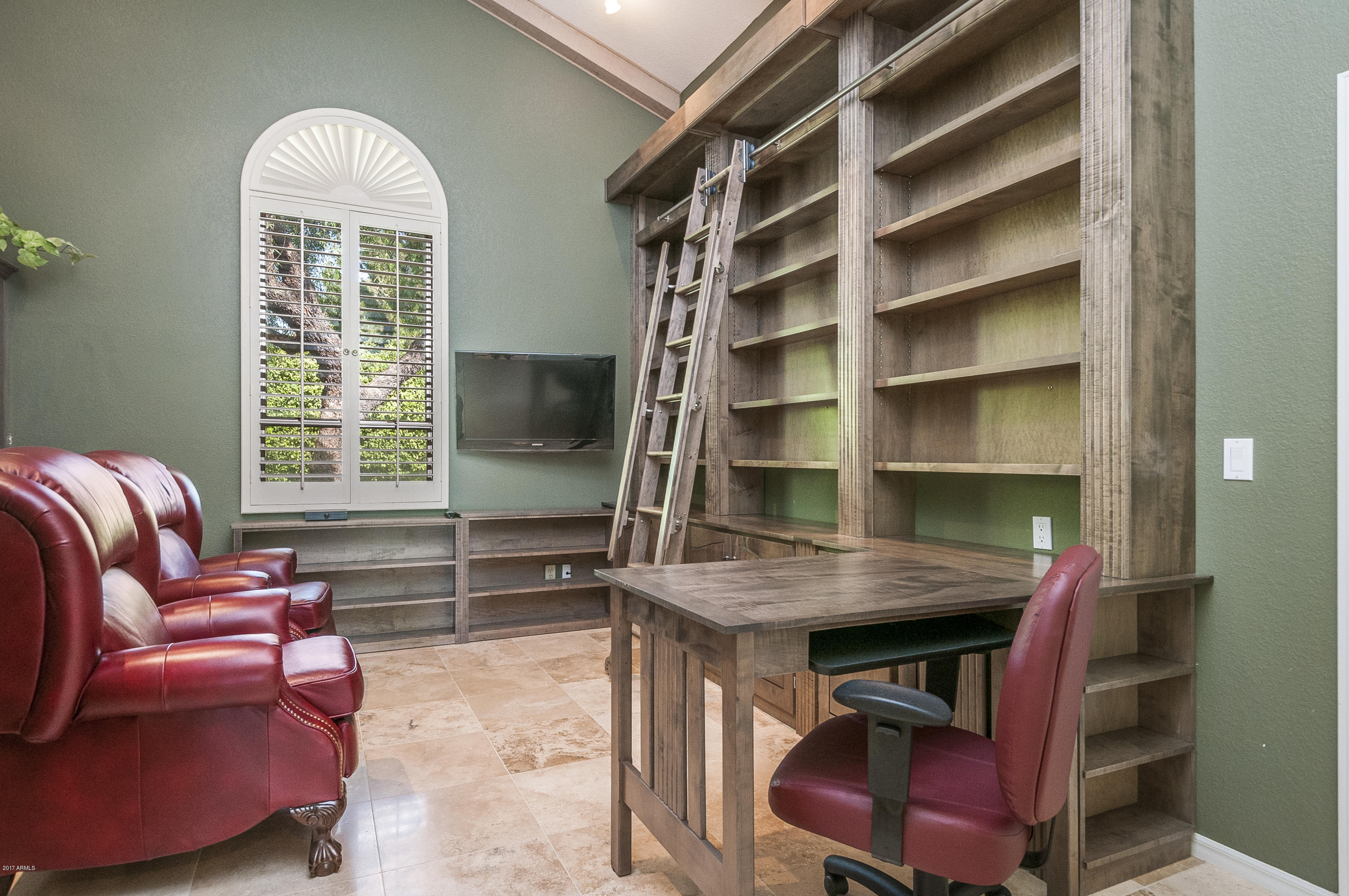 6801 North 1st Place Phoenix, AZ 85012 - Photo 19 of 32 Media Room