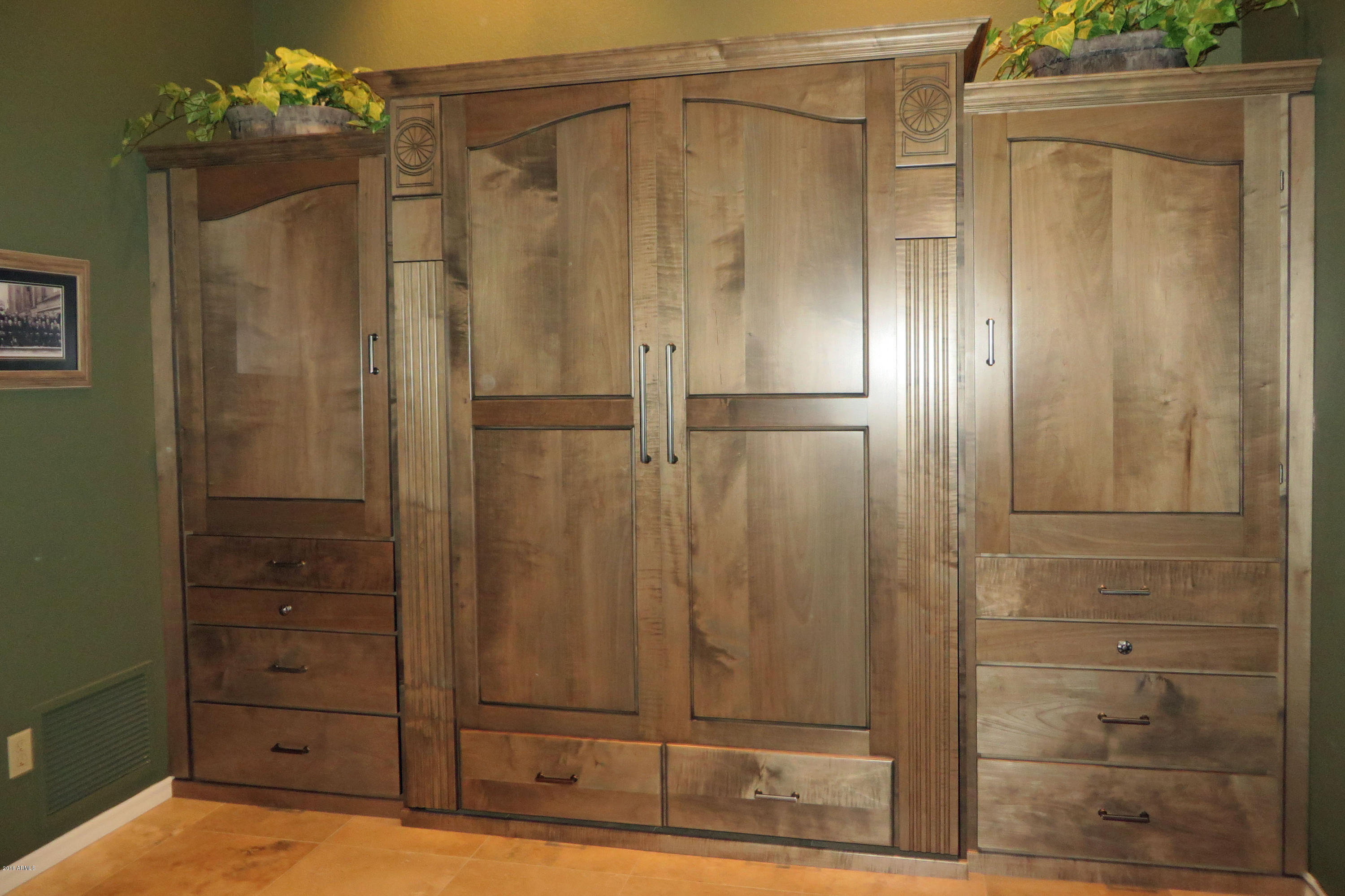 6801 North 1st Place Phoenix, AZ 85012 - Photo 21 of 32 Ely study_bedroom murphy bed cabinetry