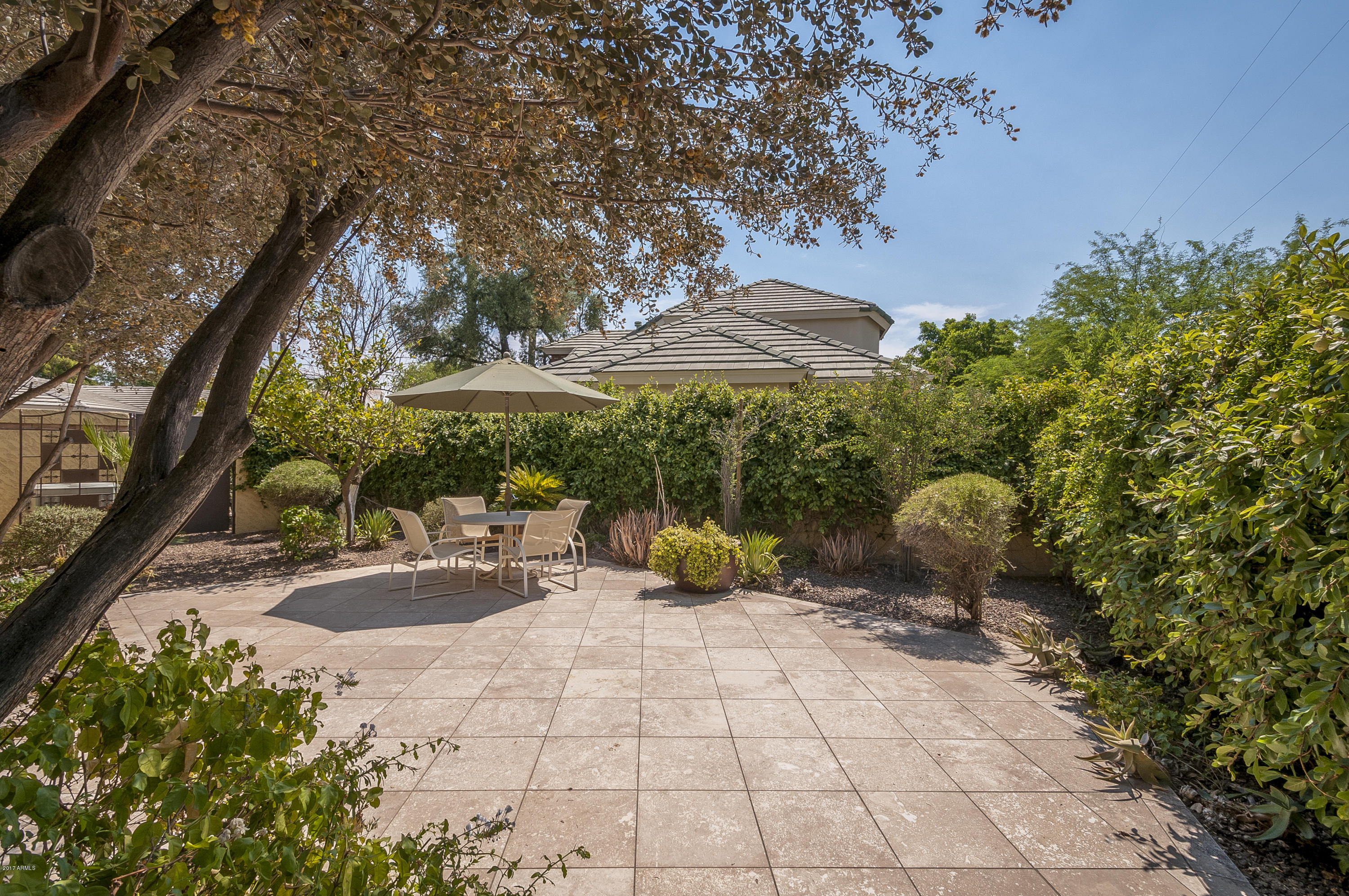 6801 North 1st Place Phoenix, AZ 85012 - Photo 25 of 32 Garden Patio 2