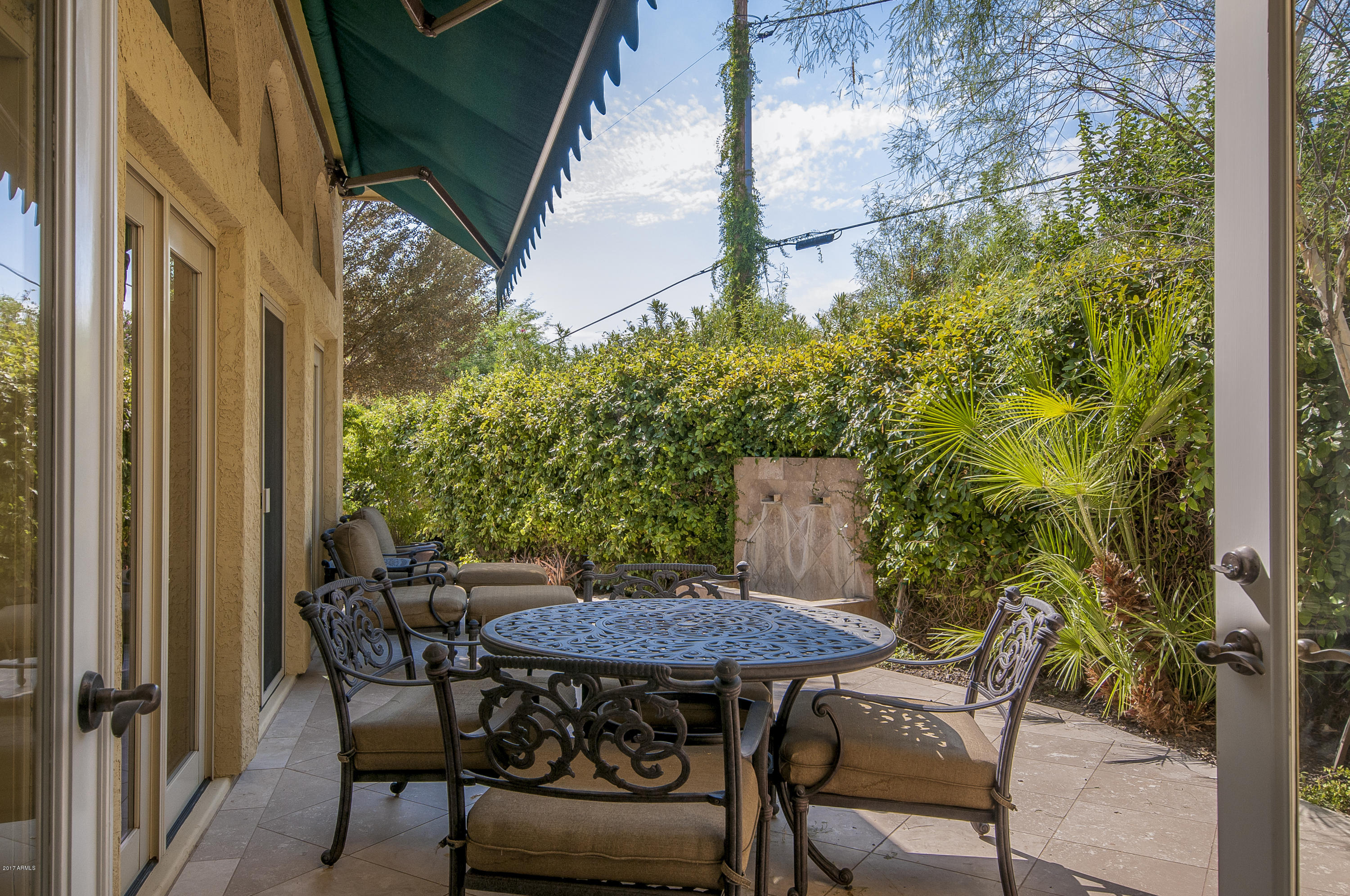 6801 North 1st Place Phoenix, AZ 85012 - Photo 29 of 32 Garden Patio