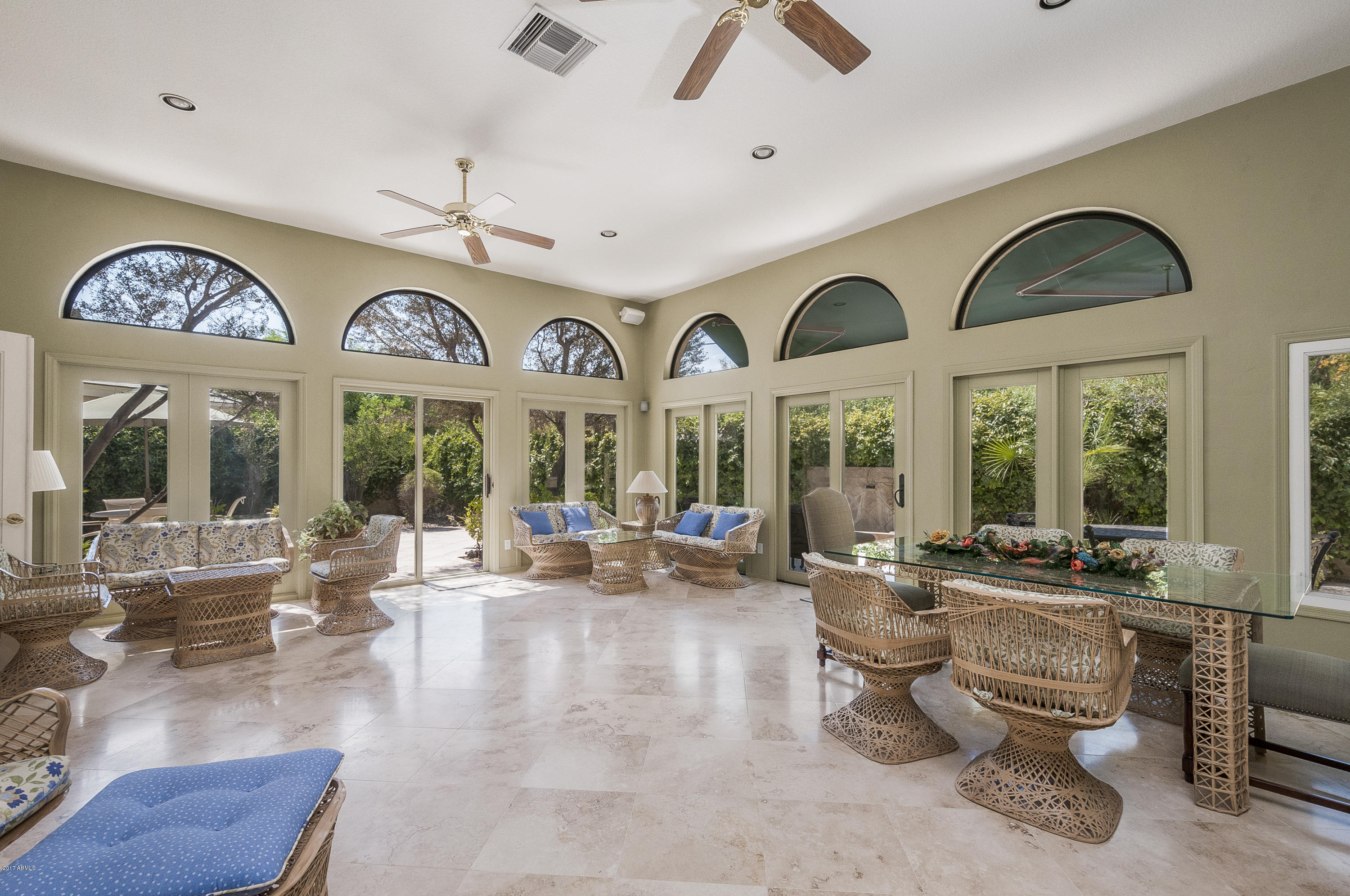 6801 North 1st Place Phoenix, AZ 85012 - Photo 3 of 32 Patio Room