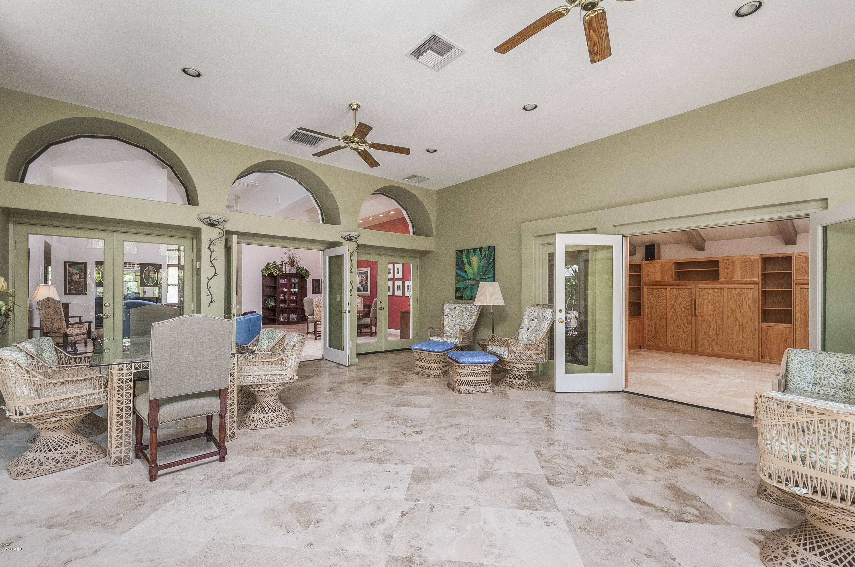 6801 North 1st Place Phoenix, AZ 85012 - Photo 4 of 32 Patio Room 2