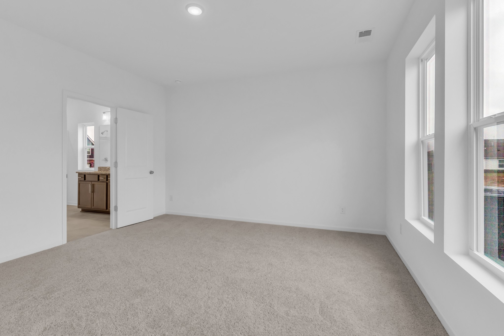 945 Brooklyn Xing Road Gallatin, TN 37066 - Photo 9 of 15 an empty room with windows