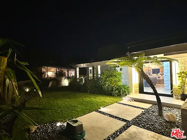 a view of an outdoor space