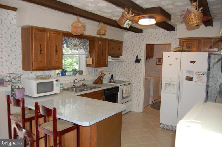 120 Gloucester Road Front Royal, VA 22630 - Photo 11 of 30 Kitchen