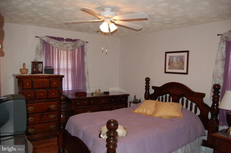 120 Gloucester Road Front Royal, VA 22630 - Photo 17 of 30 Master Bedroom