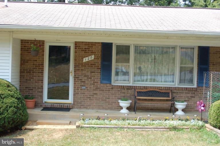 120 Gloucester Road Front Royal, VA 22630 - Photo 3 of 30 Porch