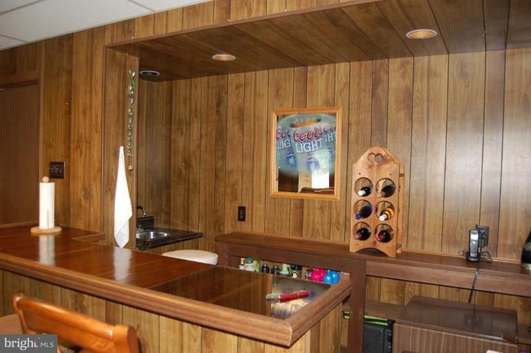 120 Gloucester Road Front Royal, VA 22630 - Photo 21 of 30 Wet Bar