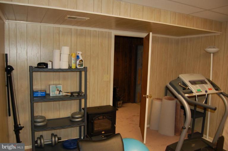 120 Gloucester Road Front Royal, VA 22630 - Photo 26 of 30 Den