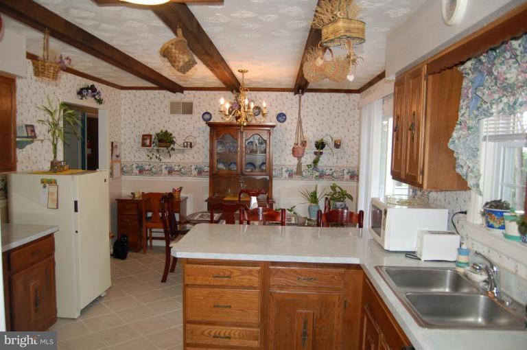 120 Gloucester Road Front Royal, VA 22630 - Photo 28 of 30 Kitchen/Dining Room