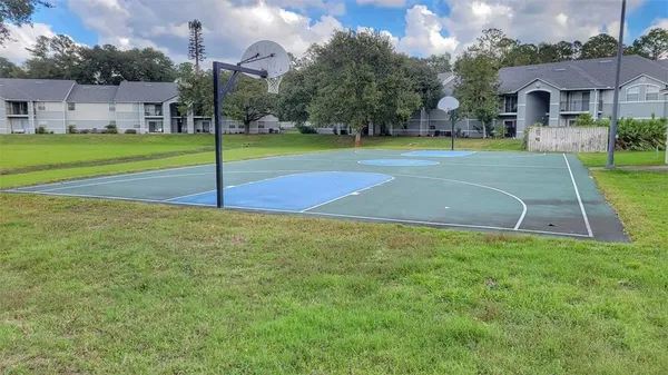 $1,600 | 3705 Southwest 27th Street, Unit 224, Gainesville, FL 32608