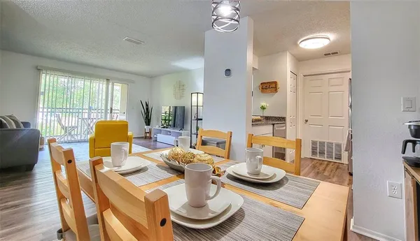 $1,600 | 3705 Southwest 27th Street, Unit 224, Gainesville, FL 32608