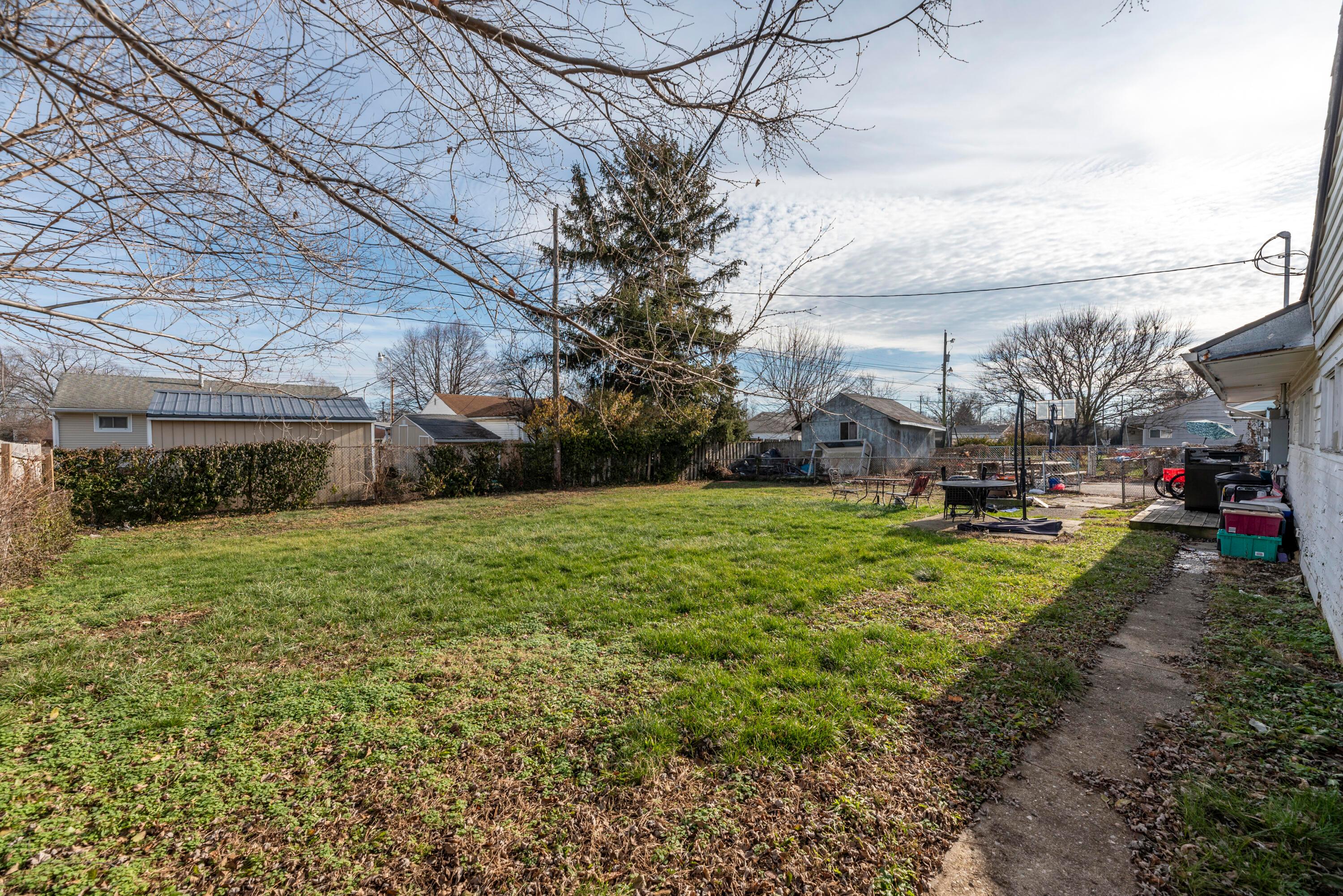 886 Derrer Road Columbus, OH 43204 - Photo 21 of 27 MAR_3504