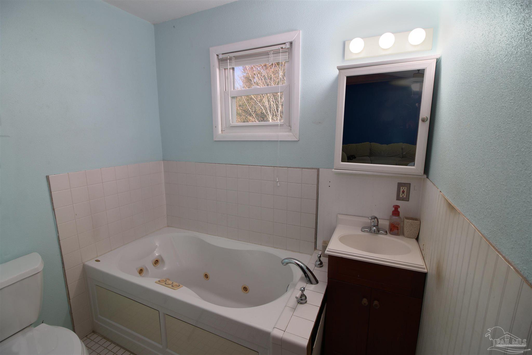 4915 Ward Basin Road Milton, FL 32583 - Photo 8 of 32 Gallery Image 8