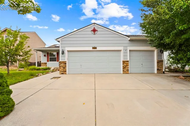 $499,900 | 7558 Patina Court, Colorado Springs, CO 80922