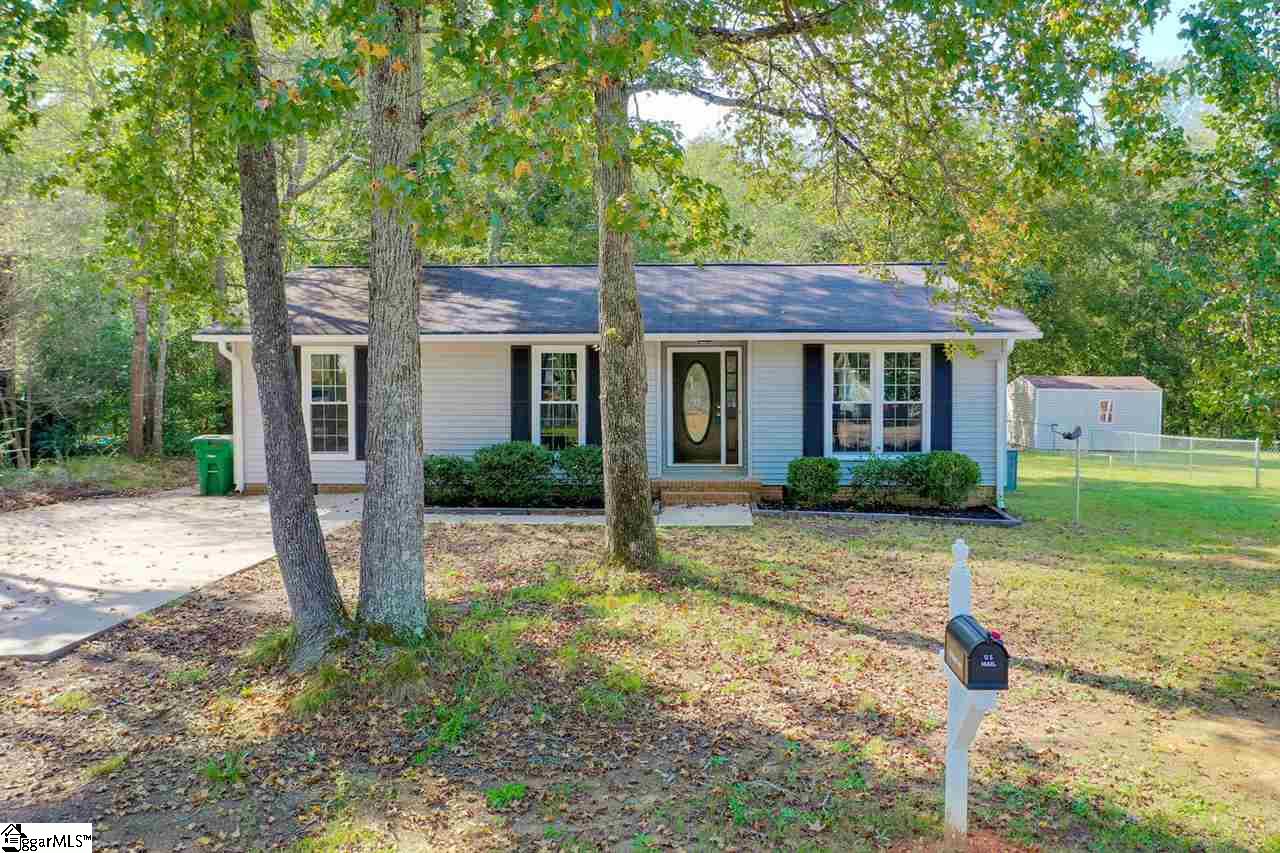 10 Ridge Court Williamston, SC 29697 - Photo 2 of 25 Gallery Image 2