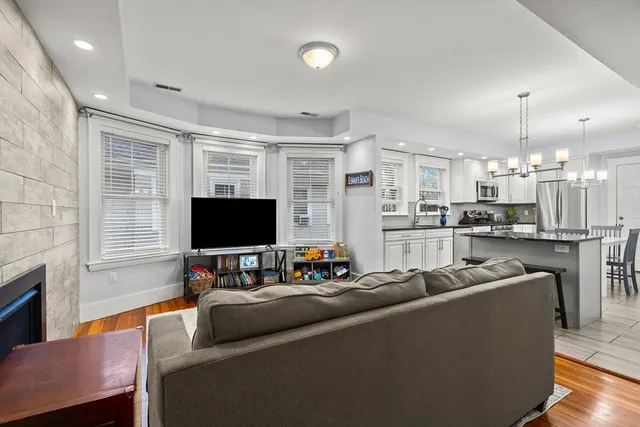 $499,000 | 51 New Ocean Street, Unit 2, Swampscott, MA 01907