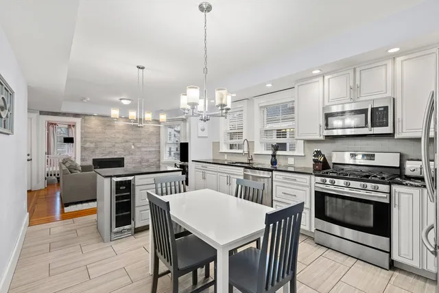 $499,000 | 51 New Ocean Street, Unit 2, Swampscott, MA 01907