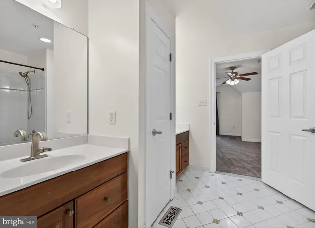 a view of an empty walk in closet