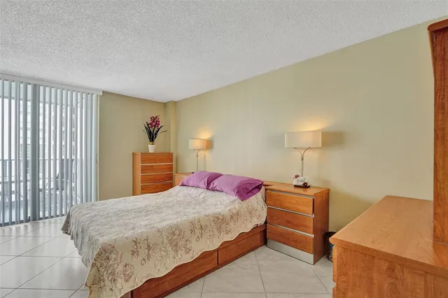 $545,000 | 1010 South Ocean Boulevard, Unit 912, Pompano Beach, FL 33062