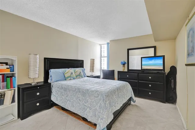 $545,000 | 1010 South Ocean Boulevard, Unit 912, Pompano Beach, FL 33062