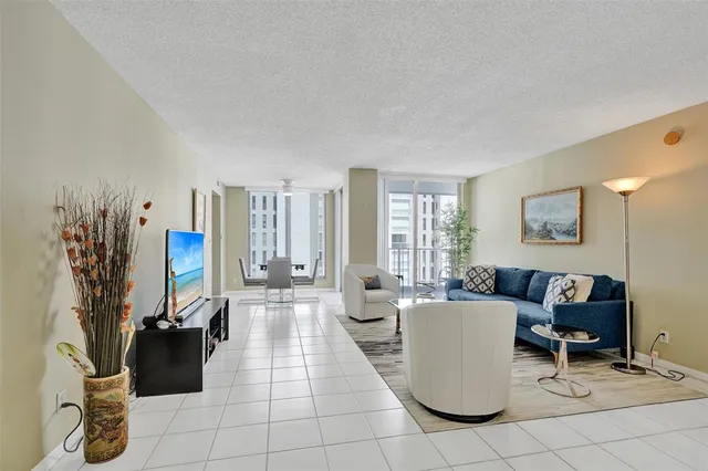 $545,000 | 1010 South Ocean Boulevard, Unit 912, Pompano Beach, FL 33062