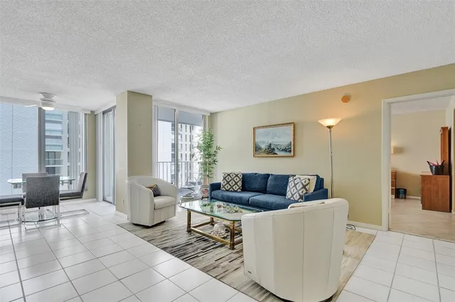 $545,000 | 1010 South Ocean Boulevard, Unit 912, Pompano Beach, FL 33062