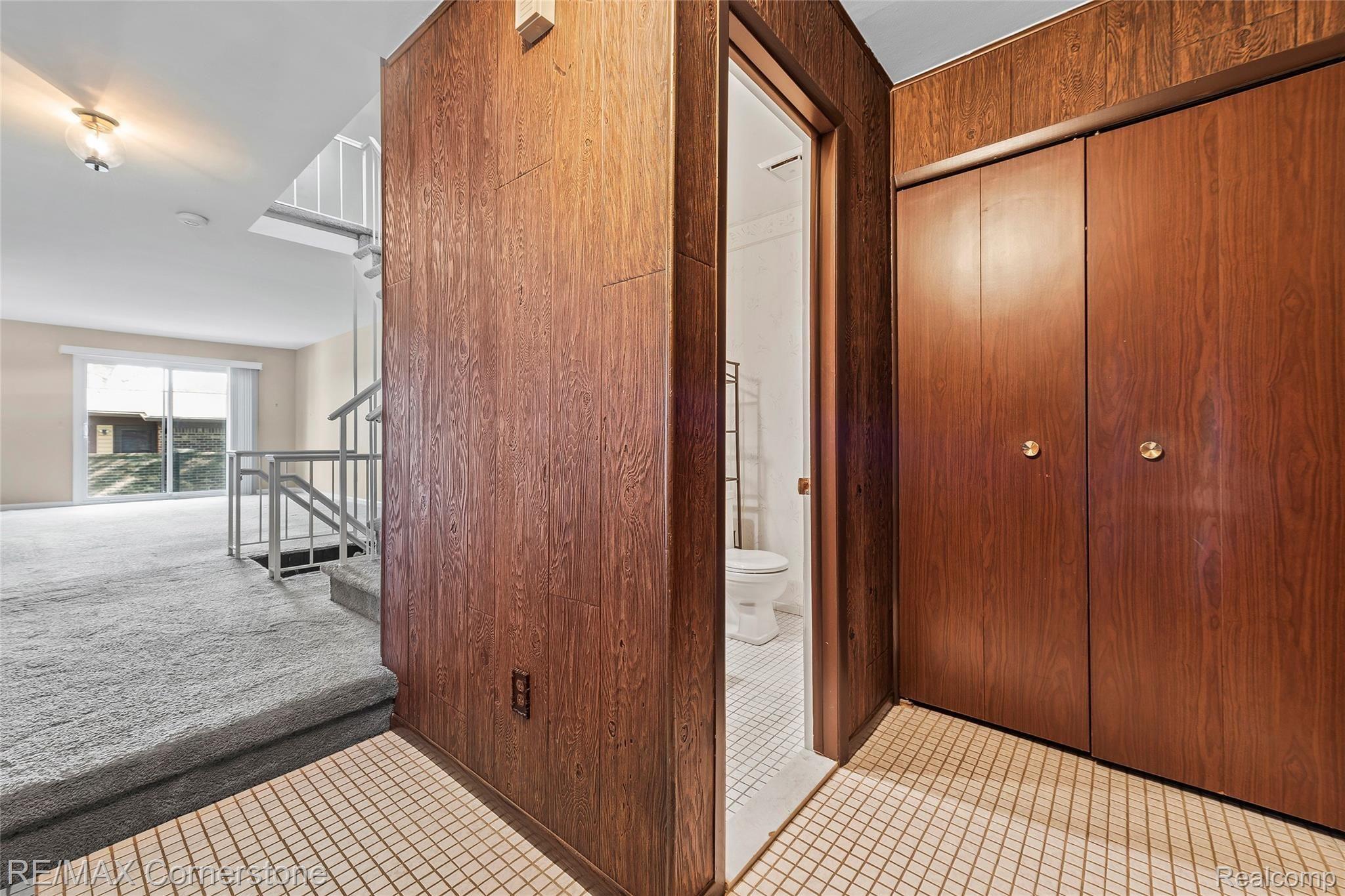 32133 West 12 Mile Road Farmington, MI 48334 - Photo 4 of 24 Hallway.jpg