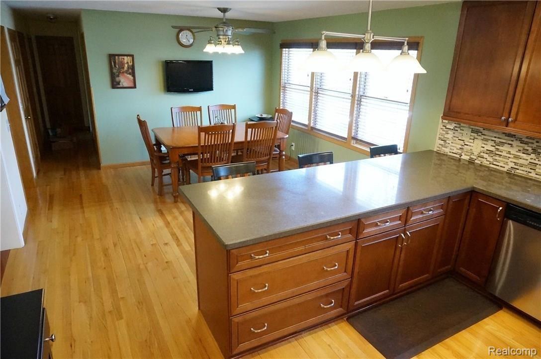 8650 Napier Road Northville, MI 48168 - Photo 11 of 32 Kit to Din.jpg