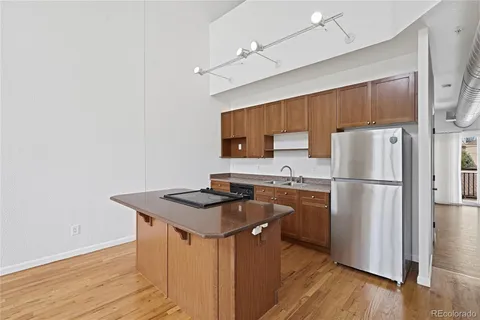 $558,888 | 220 Roslyn Street, Unit 706, Denver, CO 80230