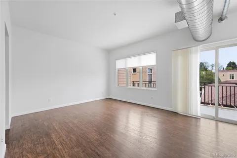 $558,888 | 220 Roslyn Street, Unit 706, Denver, CO 80230