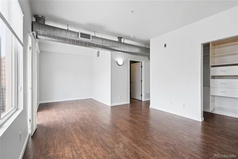 $558,888 | 220 Roslyn Street, Unit 706, Denver, CO 80230