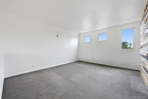 $558,888 | 220 Roslyn Street, Unit 706, Denver, CO 80230