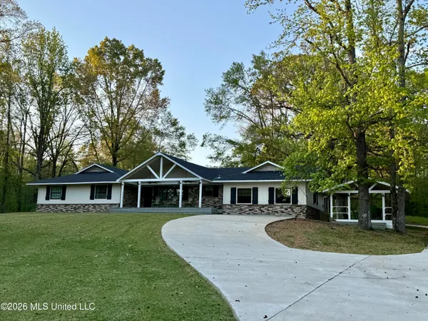 $535,000 | 1250 Friendship E Road, Charleston, MS 38921