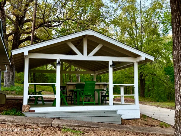 $535,000 | 1250 Friendship E Road, Charleston, MS 38921