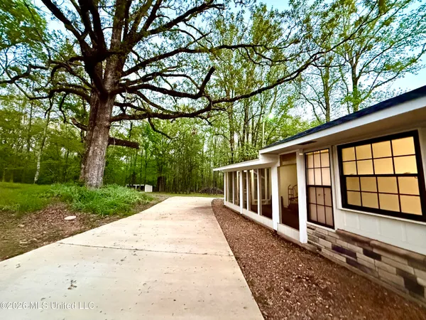 $535,000 | 1250 Friendship E Road, Charleston, MS 38921