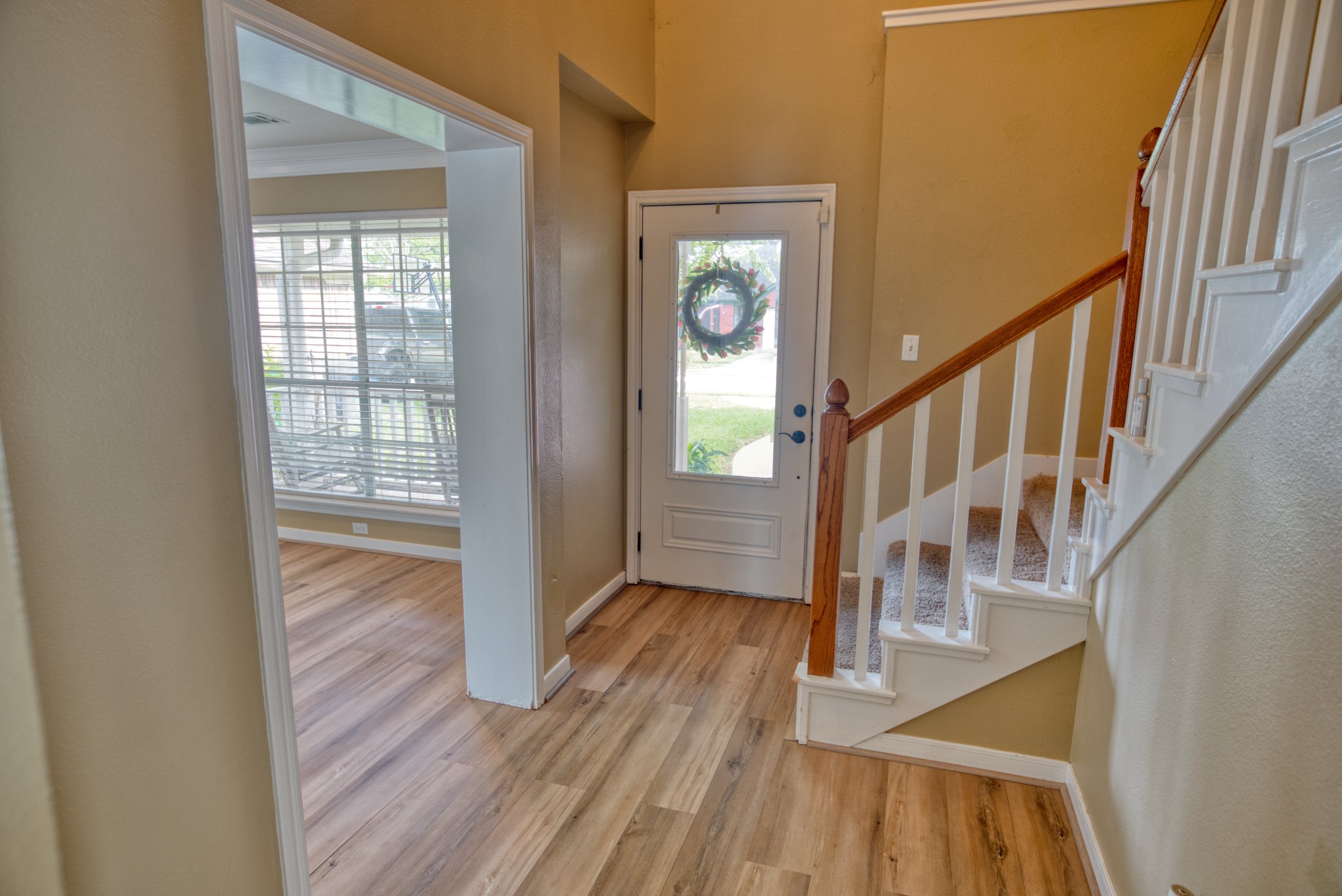 608 Prairie Lane Angleton, TX 77515 - Photo 6 of 30