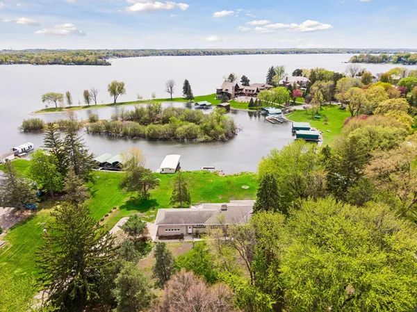 $1,995,000 | 2685 Shadywood Road, Excelsior, MN 55331