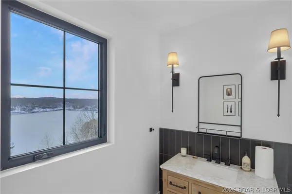 $2,900,000 | 903 Dogwood Road, Lake Ozark, MO 65049